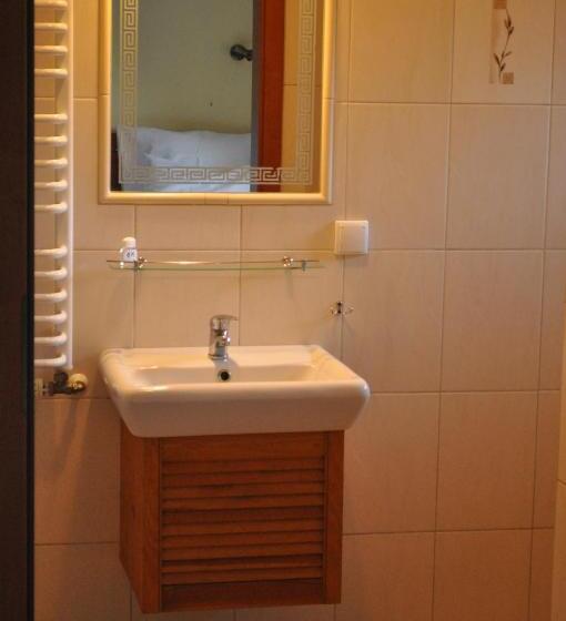 标准间带露台, Monali