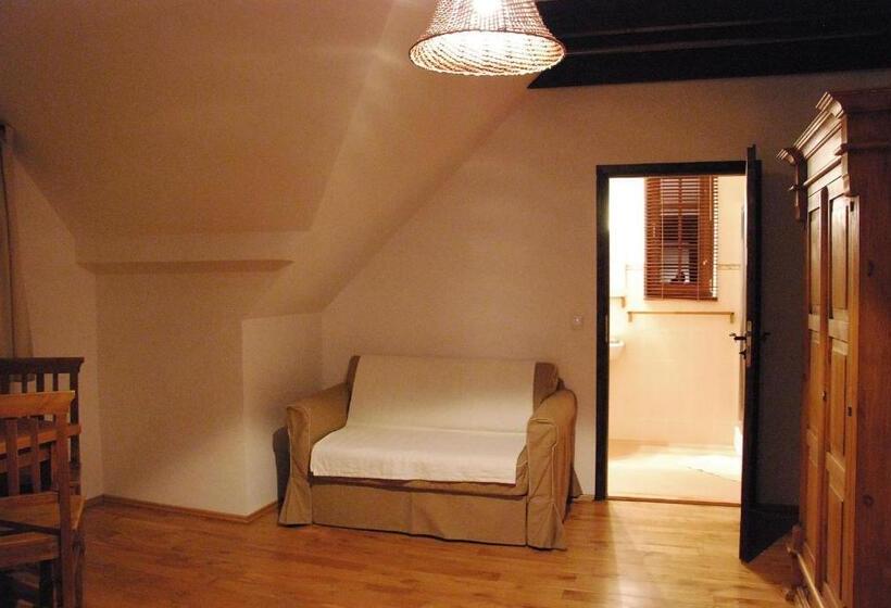 ファミリールーム, Werchowyna