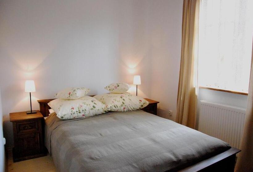 דירת חדר בקומת קרקע, Werchowyna