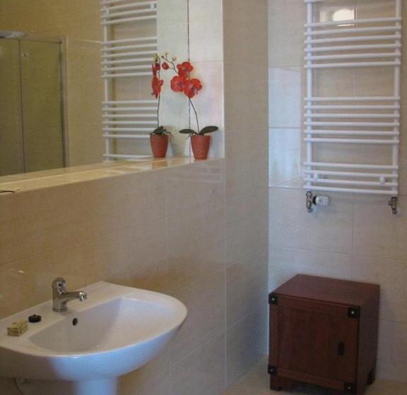 اتاق استاندارد سه نفره, Willa Akacja