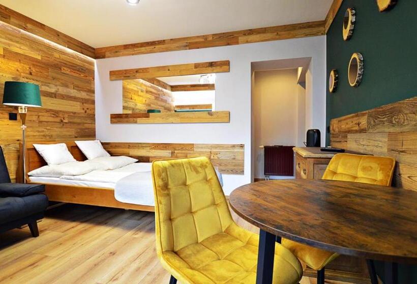 스탠다드 트리플 룸, Willa Lena