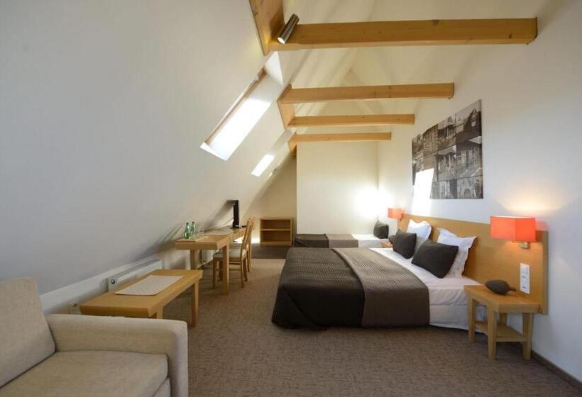 标准三人间, Pensjonat Orla Perc