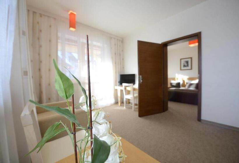 标准三人间, Pensjonat Orla Perc