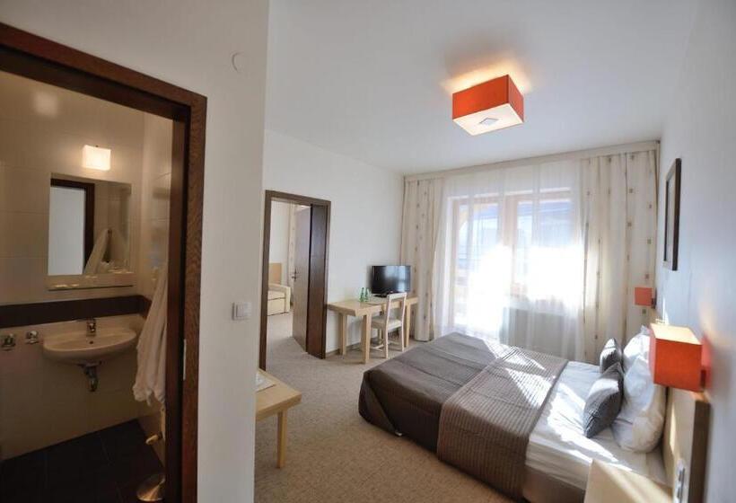 标准三人间, Pensjonat Orla Perc