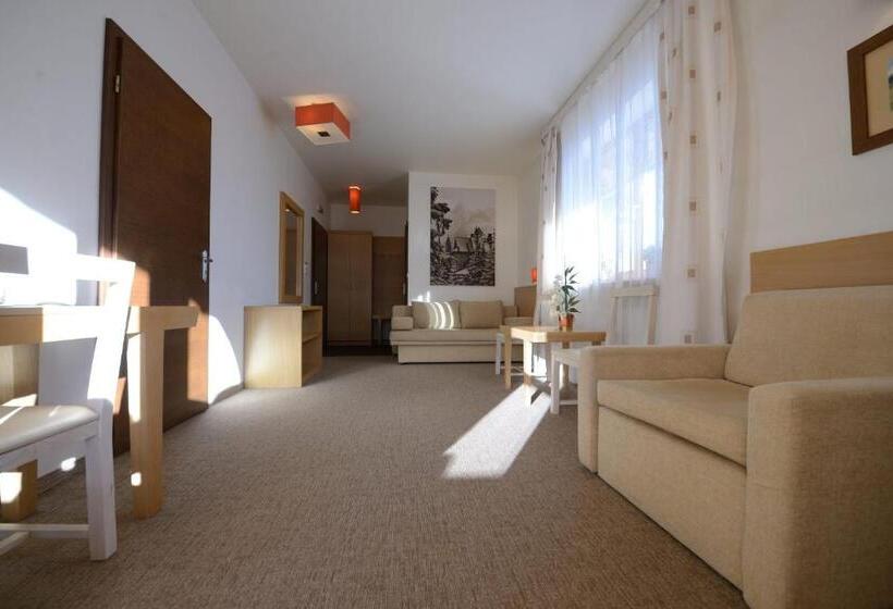 标准三人间, Pensjonat Orla Perc