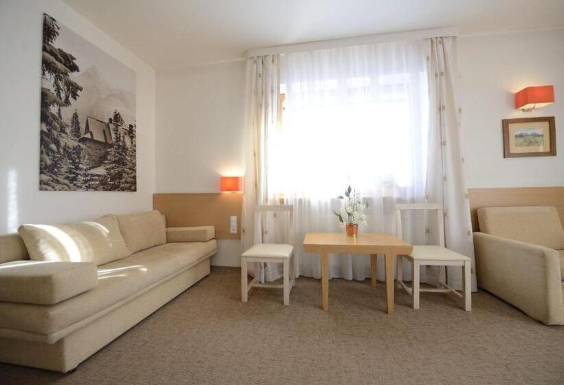 标准三人间, Pensjonat Orla Perc