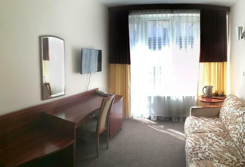 اتاق استاندارد با بالکن, Dom Wczasowo Rekreacyjny Zgoda