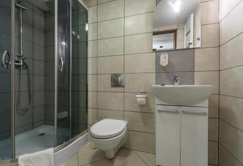 اتاق خانوادگی, Noclegi Abc