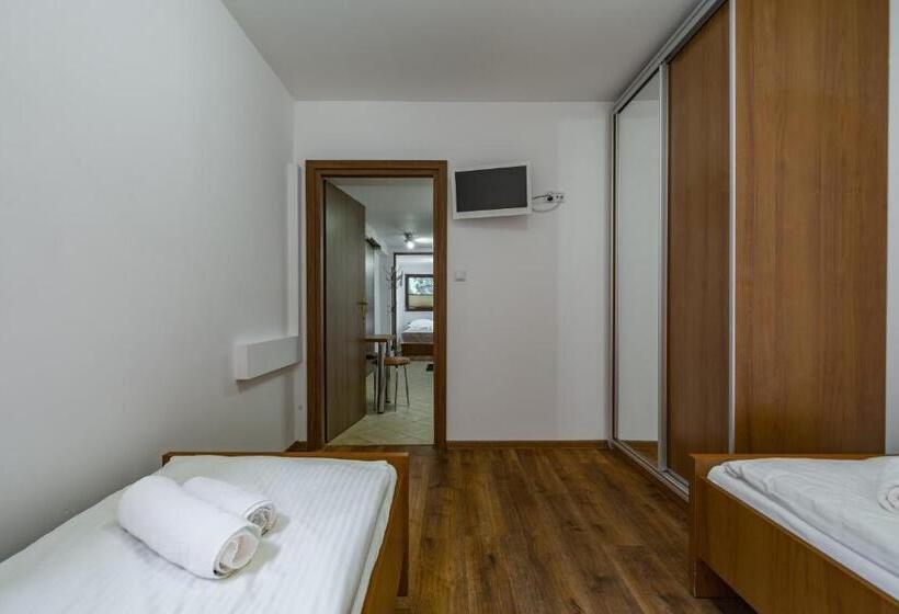 اتاق خانوادگی, Noclegi Abc