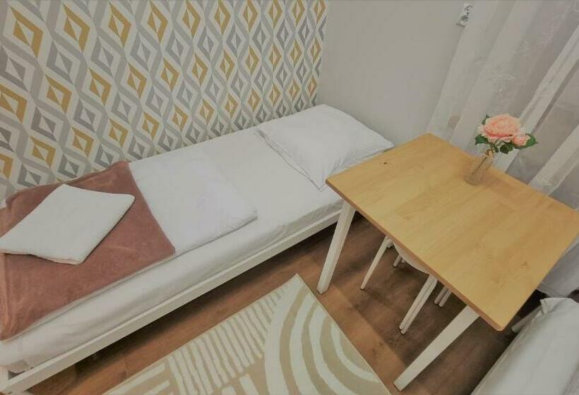 スタンダードルーム, Schronisko Młodzieżowe Ptsm Matecznik