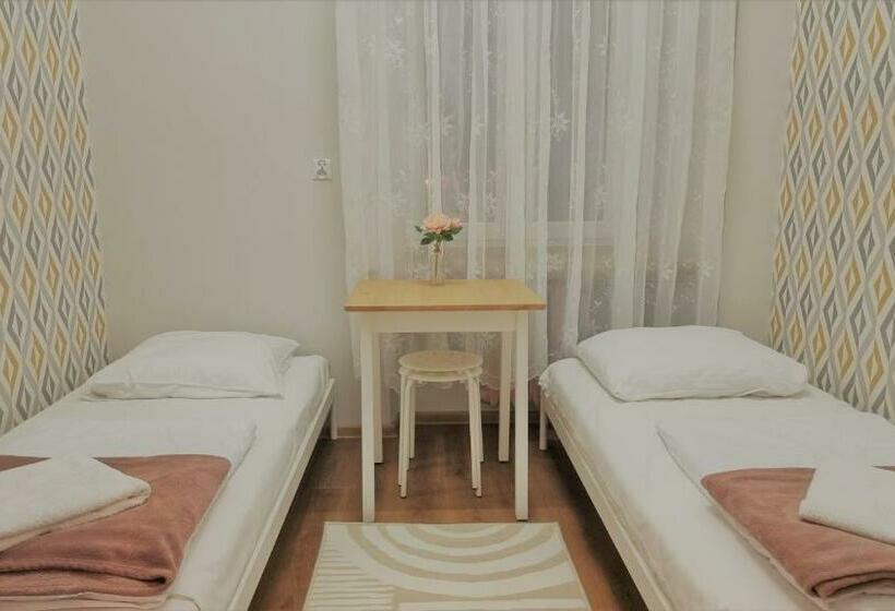 스탠다드 룸, Schronisko Młodzieżowe Ptsm Matecznik