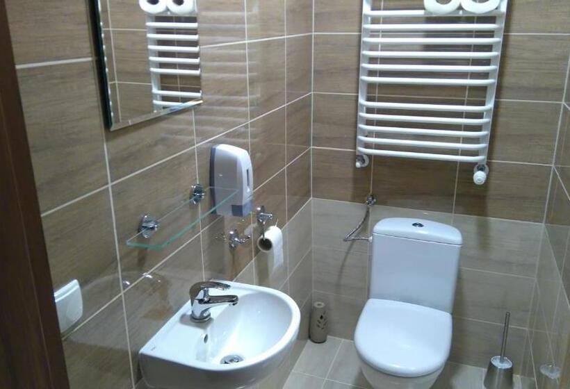 스탠다드 트리플 룸, Schronisko Młodzieżowe Ptsm Matecznik