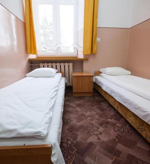 バス共有のスタンダードルーム, Schronisko Młodzieżowe Ptsm Matecznik