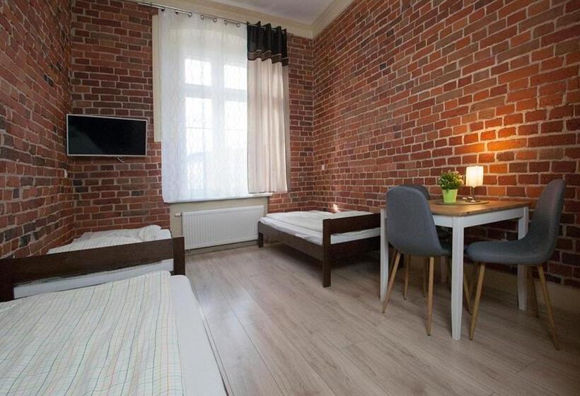 Номер Стандарт Трехместный, Vanilla Hostel Wrocław