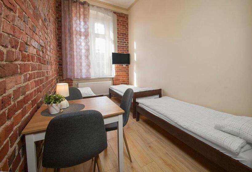Номер Стандарт Трехместный, Vanilla Hostel Wrocław