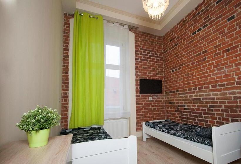 Standard room with outdoor bath, Vanilla Hostel Wrocław