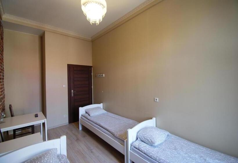 标准工作室, Vanilla Hostel Wrocław