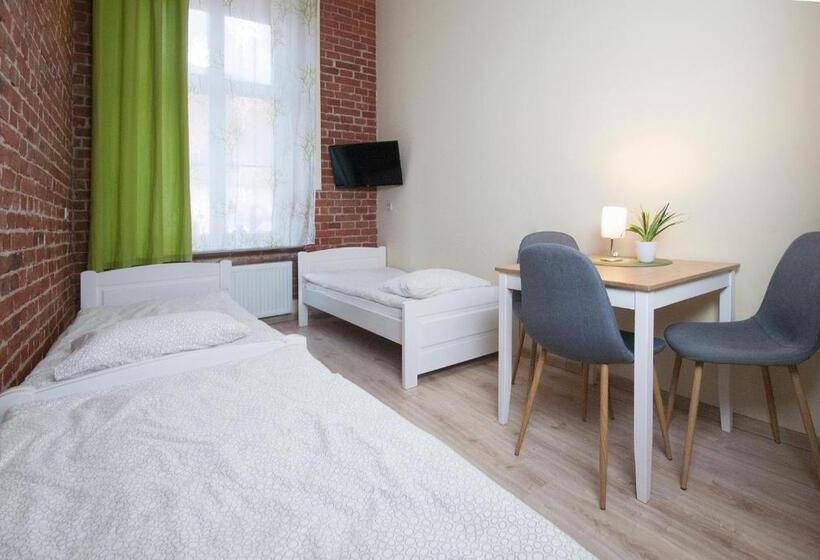 Номер Стандарт Трехместный, Vanilla Hostel Wrocław