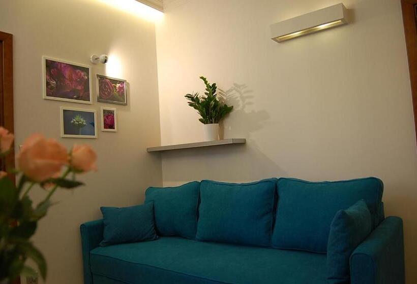 شقة عائلية, Villa Star