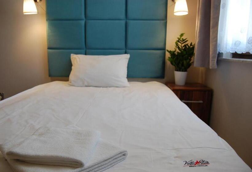 غرفة أساسية, Villa Star