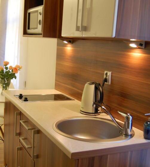 شقة غرفة واحدة, Villa Star