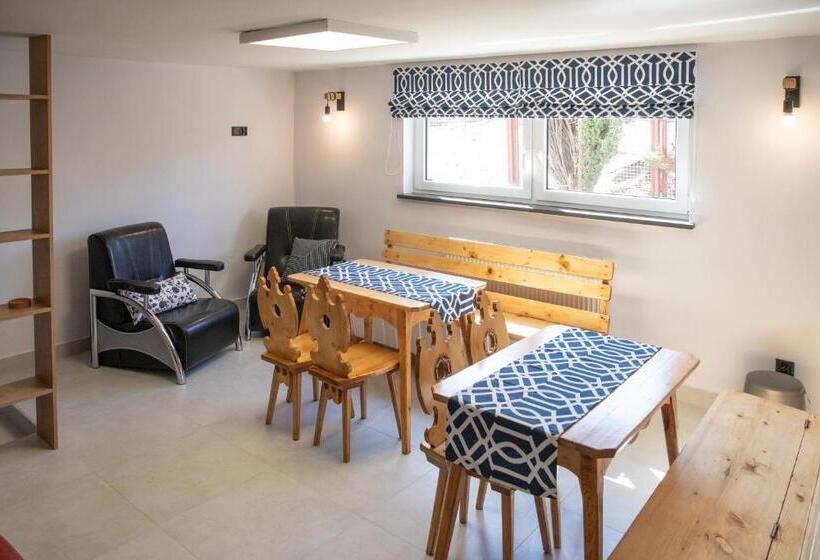 スタンダードスタジオ, 5 Wierchów Apartamenty