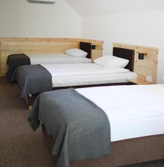 غرفة قياسية ثلاثية مزودة بشرفة, Zajazd Gołębiowski