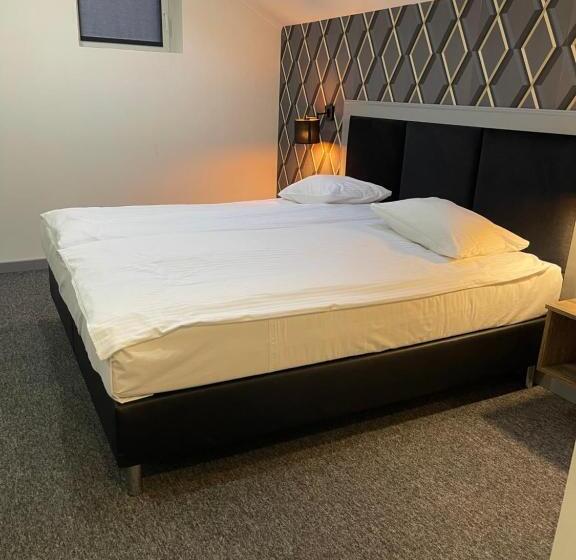 غرفة ديلوكس, Zajazd Gołębiowski