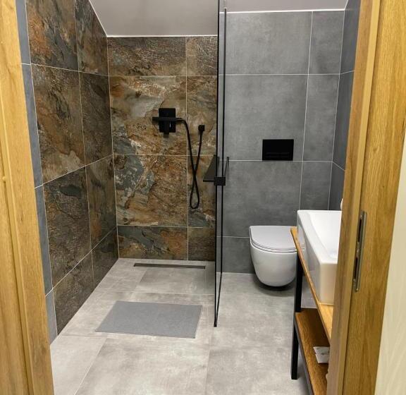 غرفة ديلوكس, Zajazd Gołębiowski