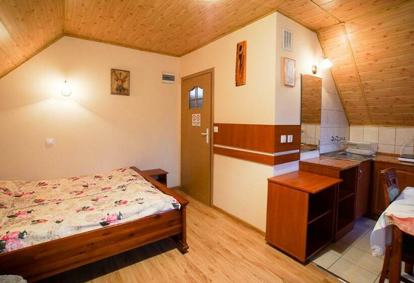 غرفة قياسية رباعية, Agroturystyka źródełko