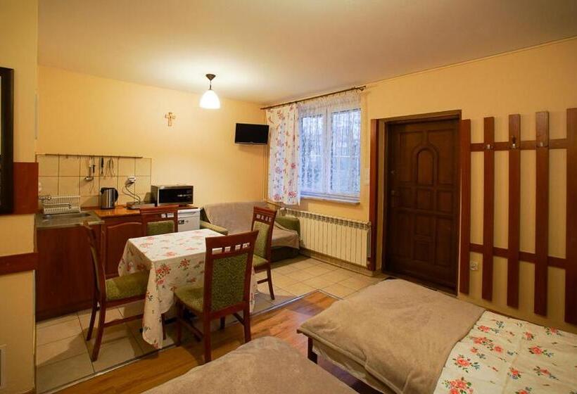 غرفة قياسية رباعية, Agroturystyka źródełko