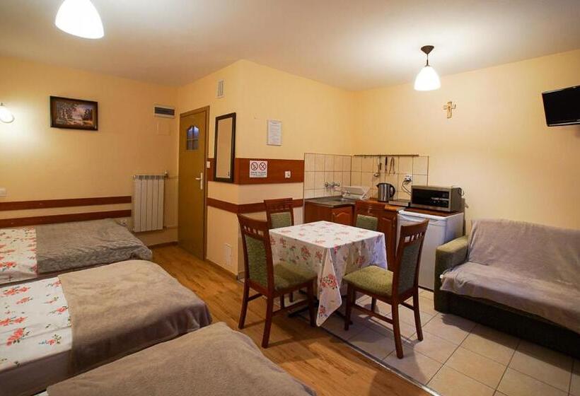 غرفة قياسية رباعية, Agroturystyka źródełko