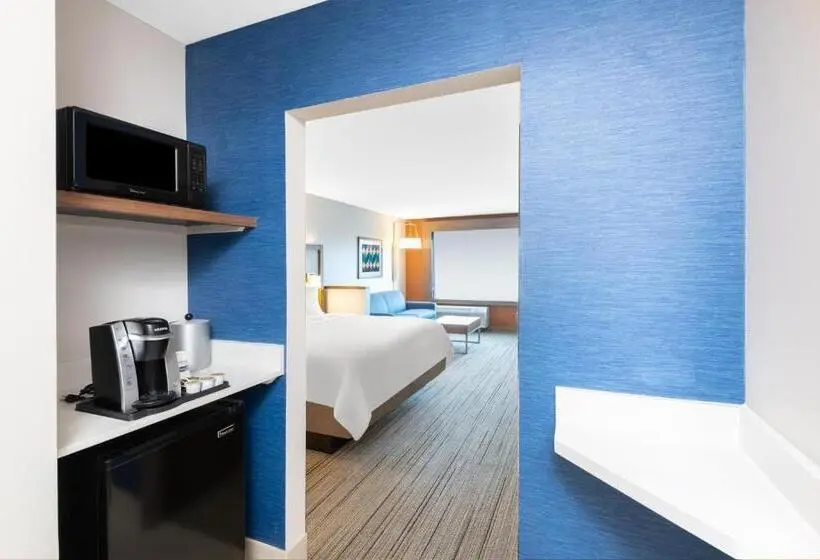 キングサイズベッドのスイートルーム, Holiday Inn Express & Suites   Phoenix   Airport North, An Ihg