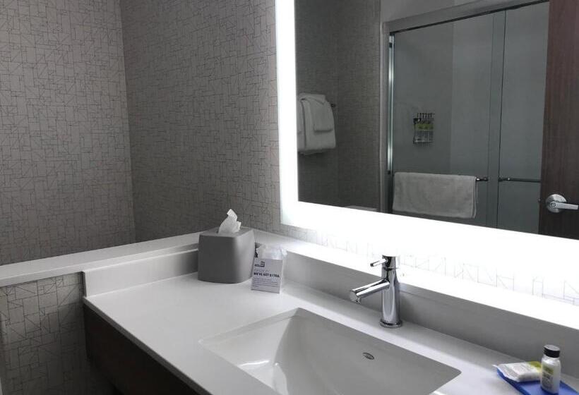 غرفة قياسية لذوى الاحتياجات الخاصة, Holiday Inn Express & Suites   Phoenix   Airport North, An Ihg