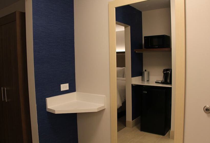 جناح, Holiday Inn Express & Suites   Phoenix   Airport North, An Ihg