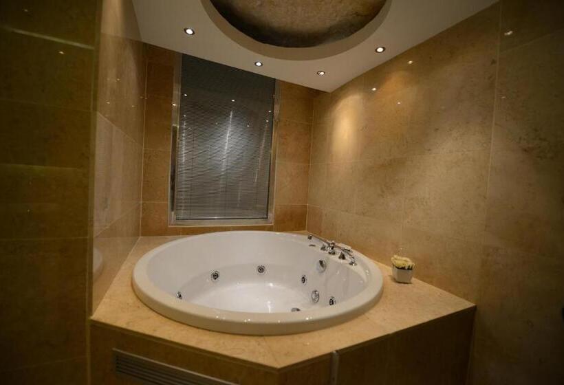 スイート, Shmayaa