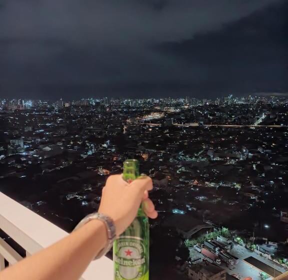 آپارتمان 1 خوابه با بالکن, The Celandine By Dmci