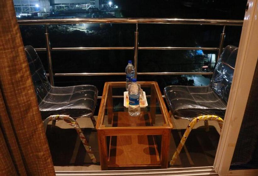 스탠다드 룸 킹사이즈 침대, Candor Amigo Airoli Mind Space