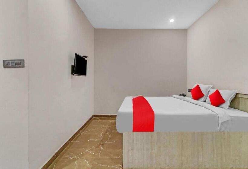 חדר קלאסי לשלושה, Oyo Flagship 80837  Rudraksh Inn