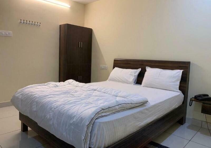 غرفة كلاسيكية ثلاثية, Oyo Flagship 80855 R Grand