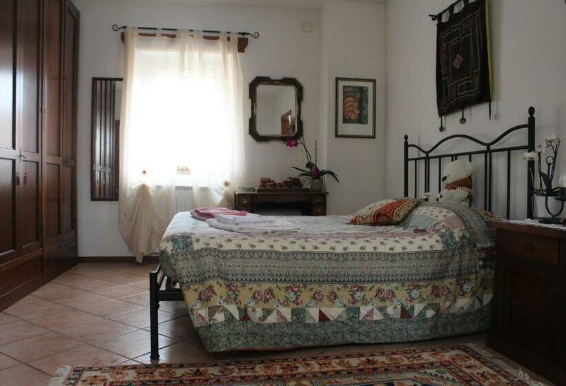 スタンダード4人部屋, Alla Stazione