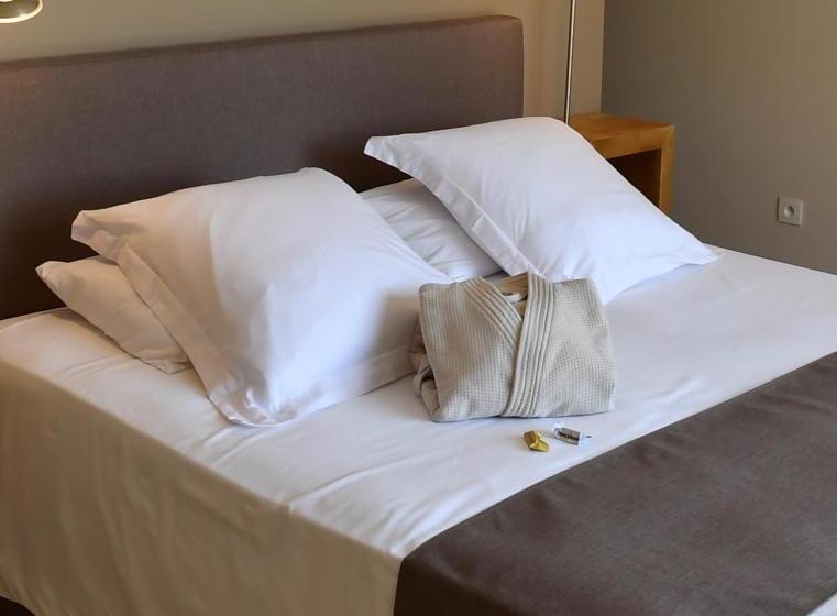 キングサイズベッドのデラックスルーム, Chambres D Hôtes Le Pontillaou