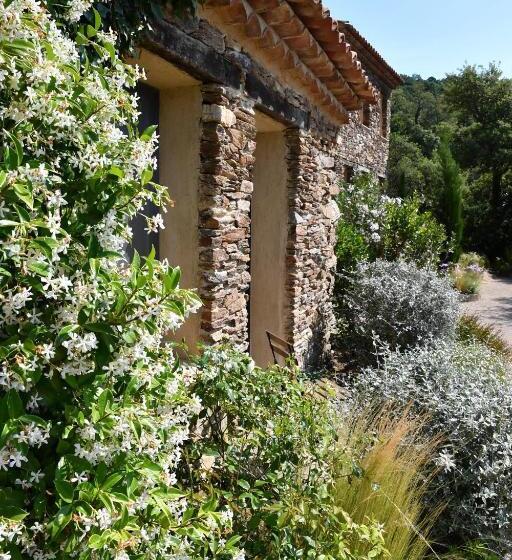 デラックスルーム, Chambres D Hôtes Le Pontillaou