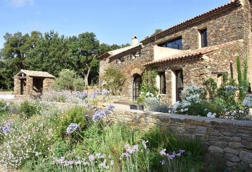 اتاق لوکس با تخت بزرگ, Chambres D Hôtes Le Pontillaou