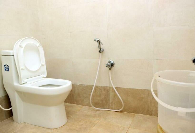 חדר סטנדרט נוף לבריכה, Auro Sunrise Resort Auroville