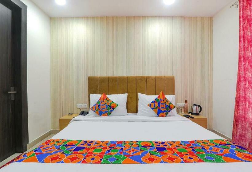 デラックスルーム, Fabhotel The Comfort