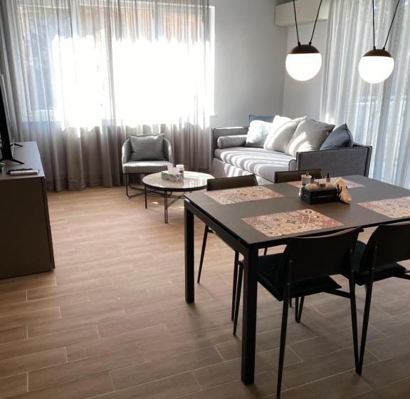 דירת חדר עם טרסה, 7th Sense Boutique Apartments