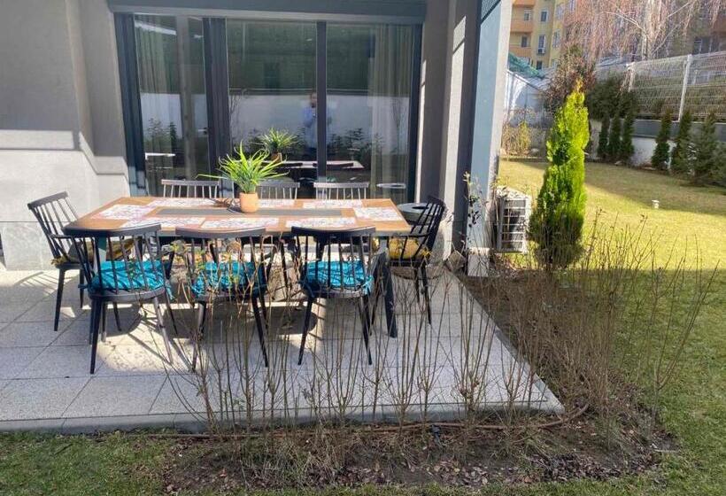 דירת חדר בקומת קרקע, 7th Sense Boutique Apartments