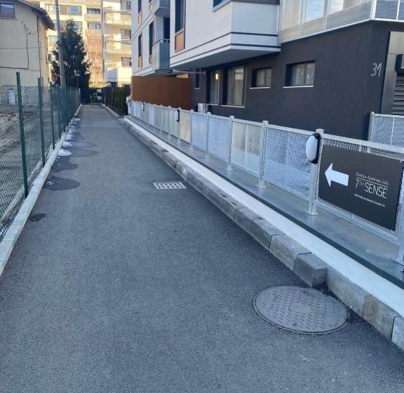 דירת חדר בקומת קרקע, 7th Sense Boutique Apartments