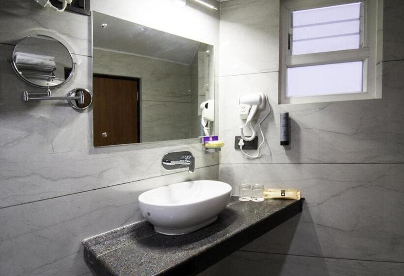 اتاق لوکس, Mount Lungta Boutique Hotel & Spa